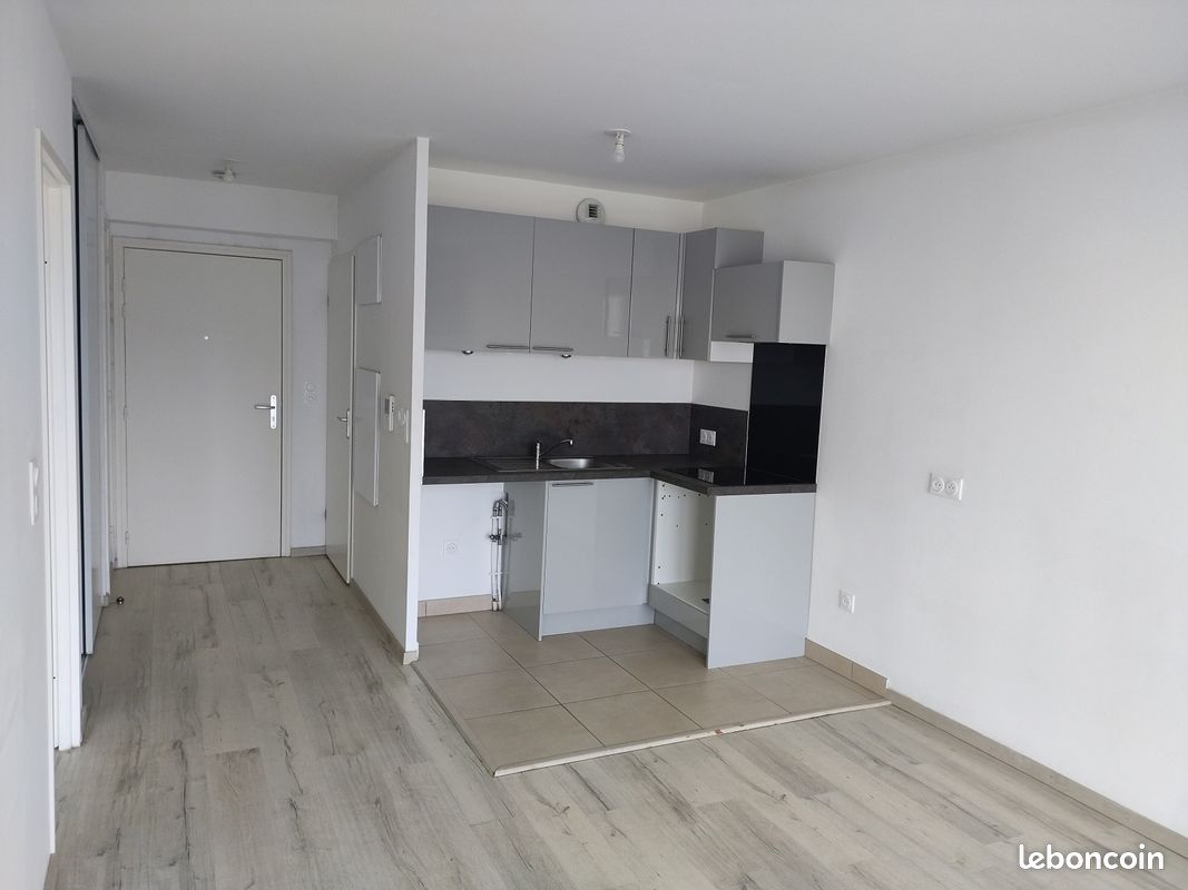 Appartement 2 pièces 41 m² · à Saint-Léger-du-Bourg-Denis · 41 m² · 690 €/mois