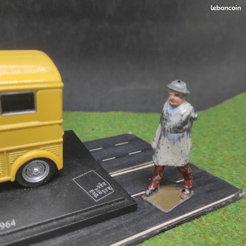 Modèle Réduit Citroën Type H PTT 1/43 Par IXO MODELS - Occasion, Jaune, En Métal Avec Boîte Plexiglass