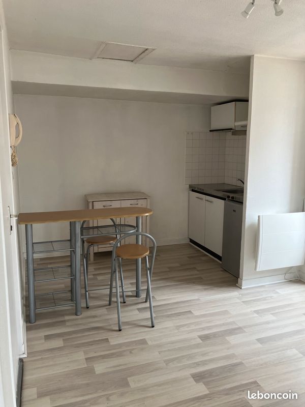 Appartement 2 pièces 25 m² · à Niort · 25 m² · 400 €