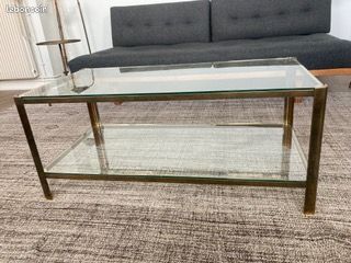 Table basse en bronze poli à double plateau de verre, travail Français attribué à Jacques Quinet pour Maison Malabert (image 1)