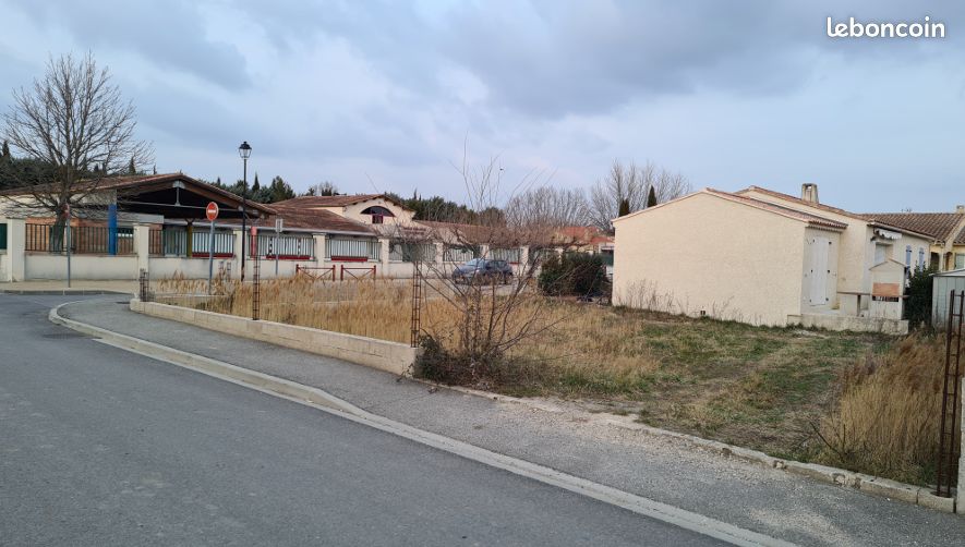 Terrain à Vendre · à Noves · 116 500 €