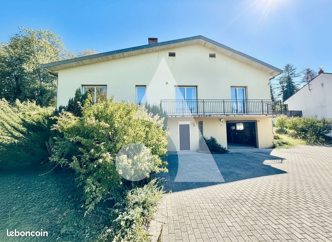Maison 5 pièces 184 m² · à Neufchâteau · 184 m² · 135 000 €
