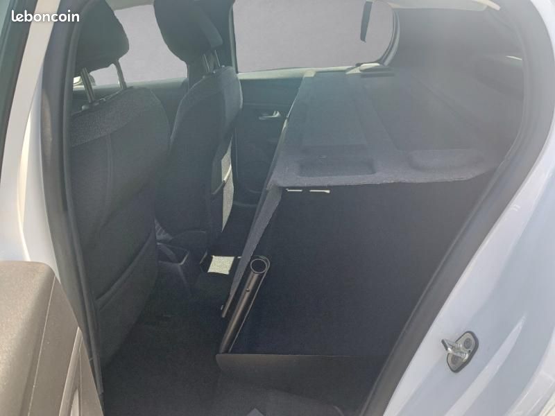 Peugeot 208 Affaire 1.2 PureTech 75ch S&S Premium (image 9)