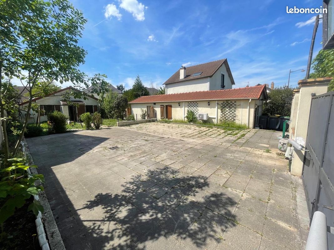 Maison a louer arnouville - 4 pièce(s) - 120 m2 - Surfyn