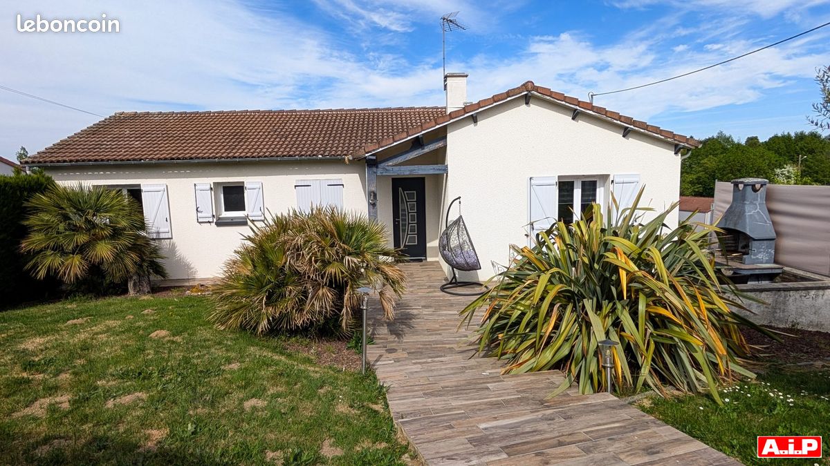 Maison 4 pièces 102 m² · à La Forêt-sur-Sèvre · 102 m² · 173 000 €