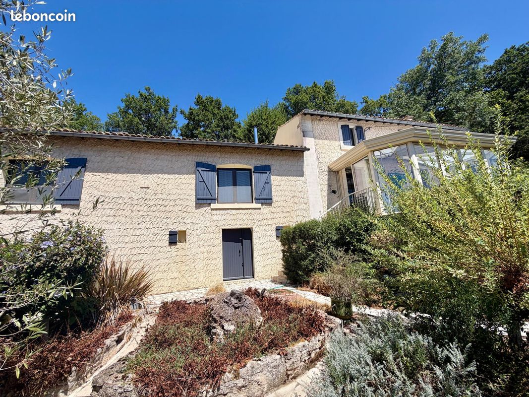 Maison 5 pièces 145 m² · à Azay-le-Brûlé · 145 m² · 265 000 €
