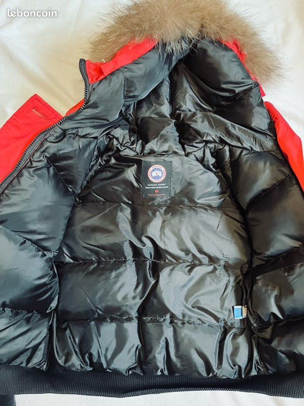 Canada Goose belle doudoune vintage courte rouge à capuche taille