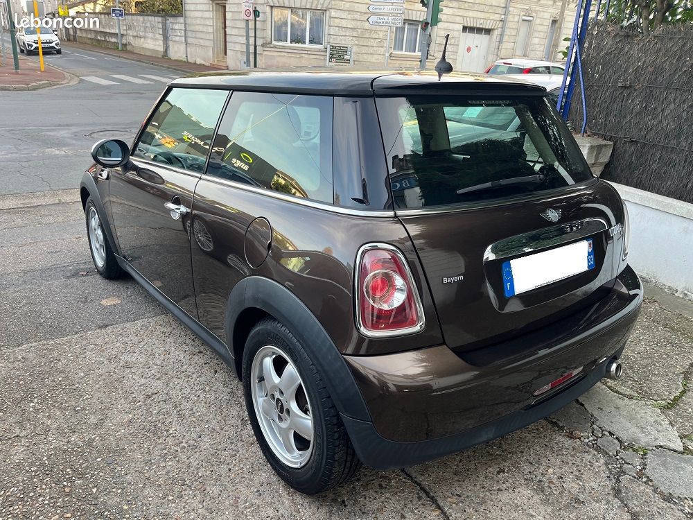 Mini Cooper 1.6 D 110 CV (image 5)