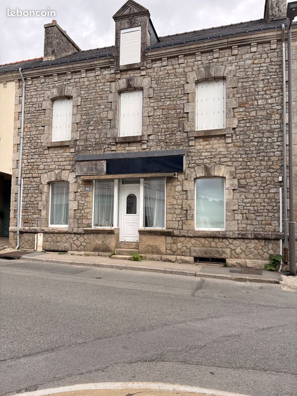 Maison 7 pièces 97 m² · à Pluméliau-Bieuzy · 97 m² · 65 000 €