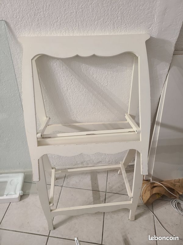 Bureau (image 2)