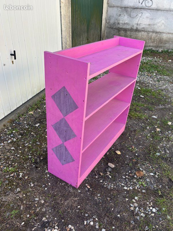 Étagère en bois rose (image 3)