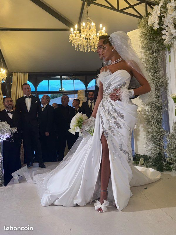 Robe de mariée Vêtements