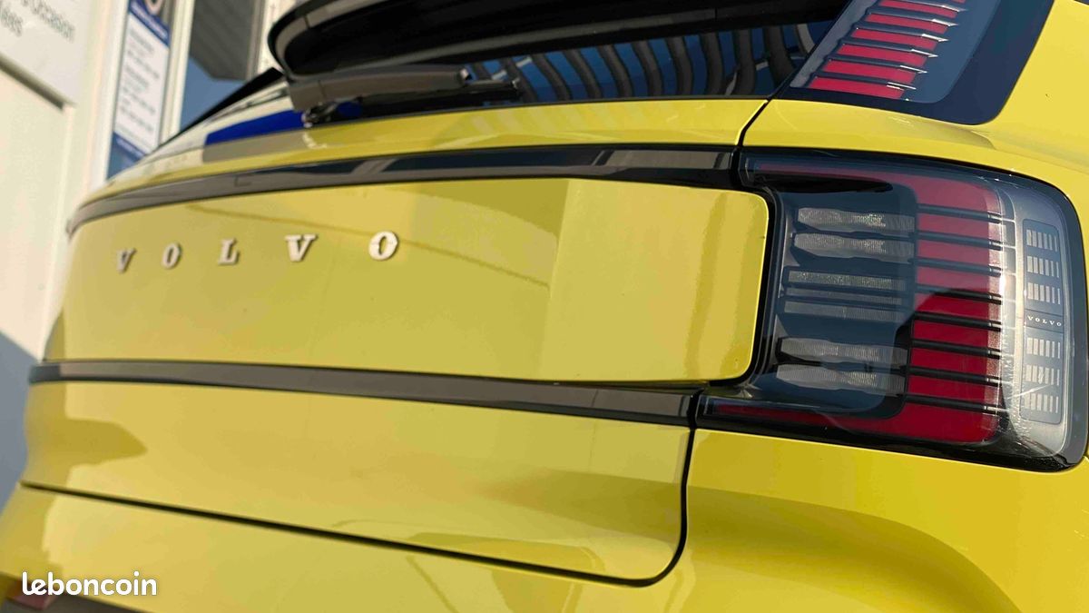 VOLVO EX30 Single Extended Range 272 ch 1EDT Plus (image 36)