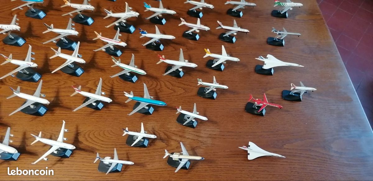Collection de 40 Avions de Ligne Miniatures + Fascicules - Collection Collection de 40 Avions de Ligne Miniatures + Fascicules - Collection