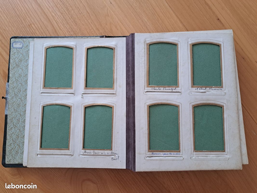ANCIEN ALBUM VIDE POUR 400 CARTES POSTALES