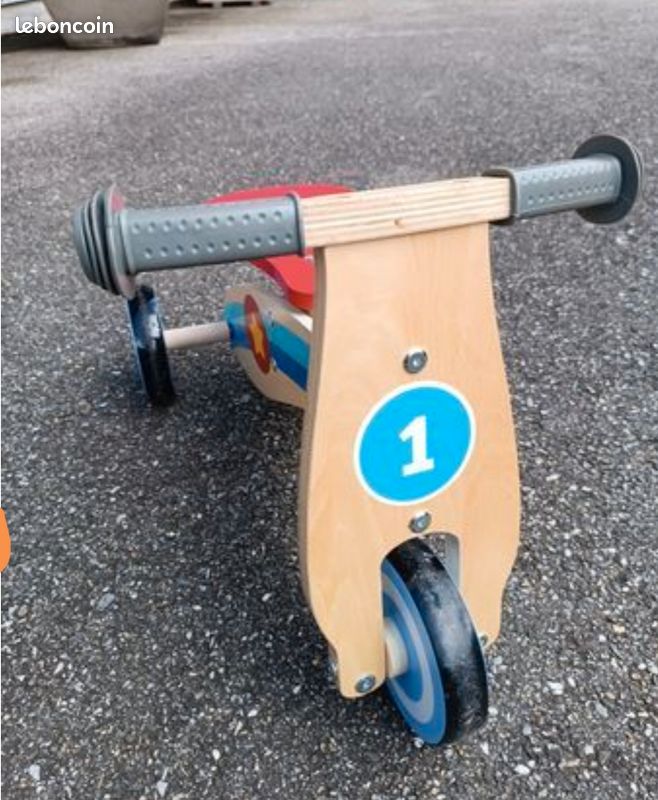Tricycle en bois (image 1)