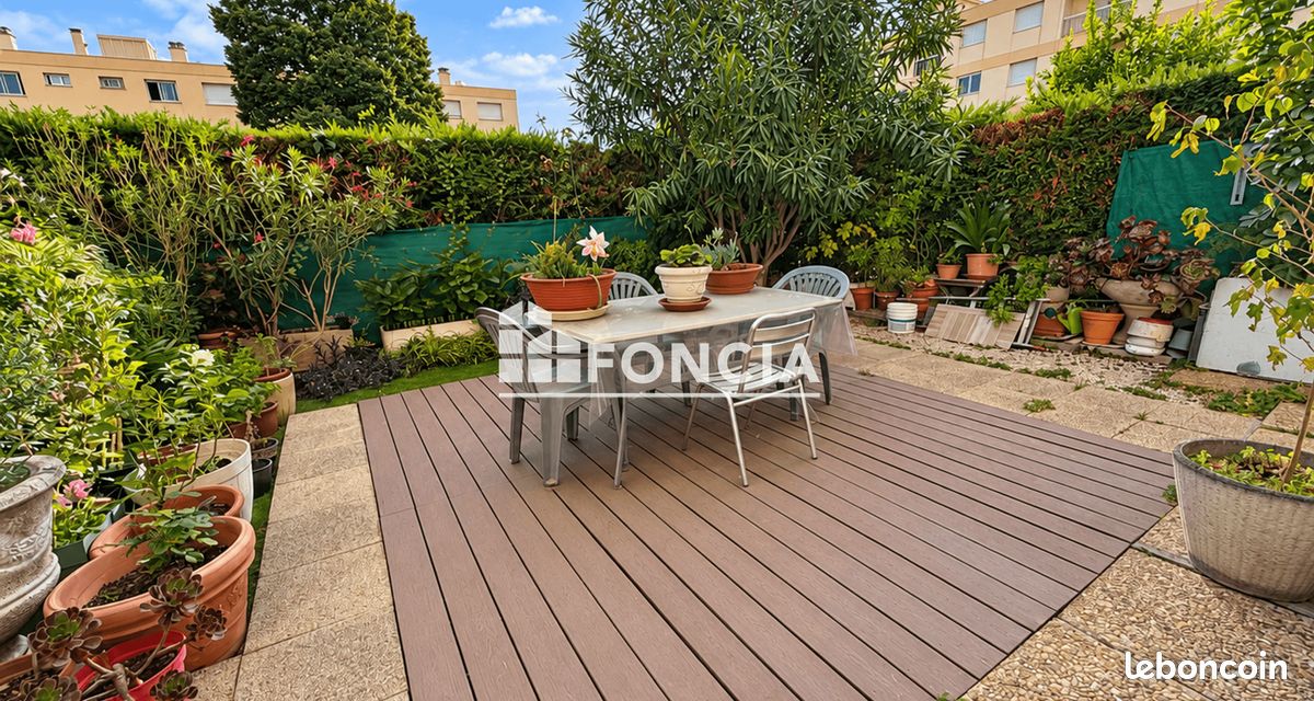 Parking 64 m² · à Antibes · 64 m² · 249 000 €