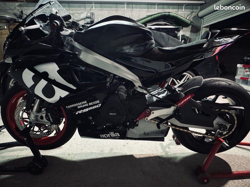 Vend rs660 piste (image 1)