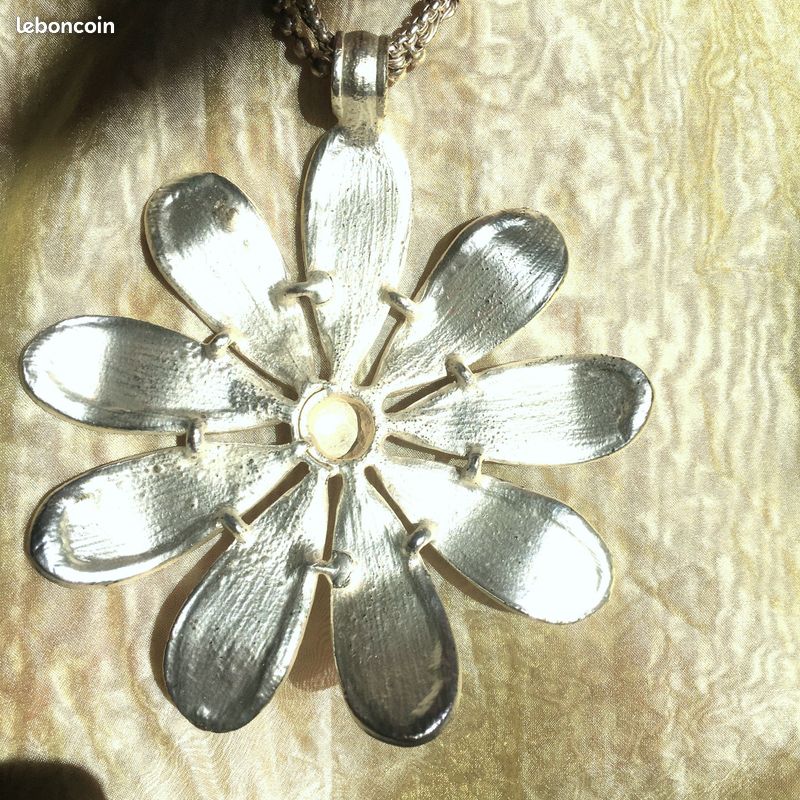 Superbe collier fantaisie VINTAGE signé DOLCE VITA en nacre et métal argenté