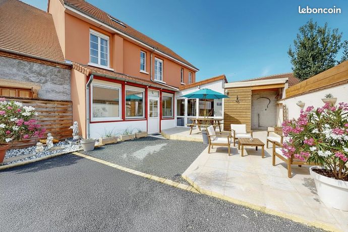 Maison 11 pièces 229 m²