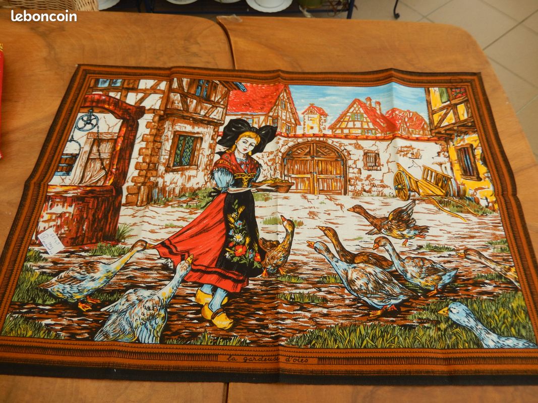 Très grand torchon ancien en chanvre , monogramme MM