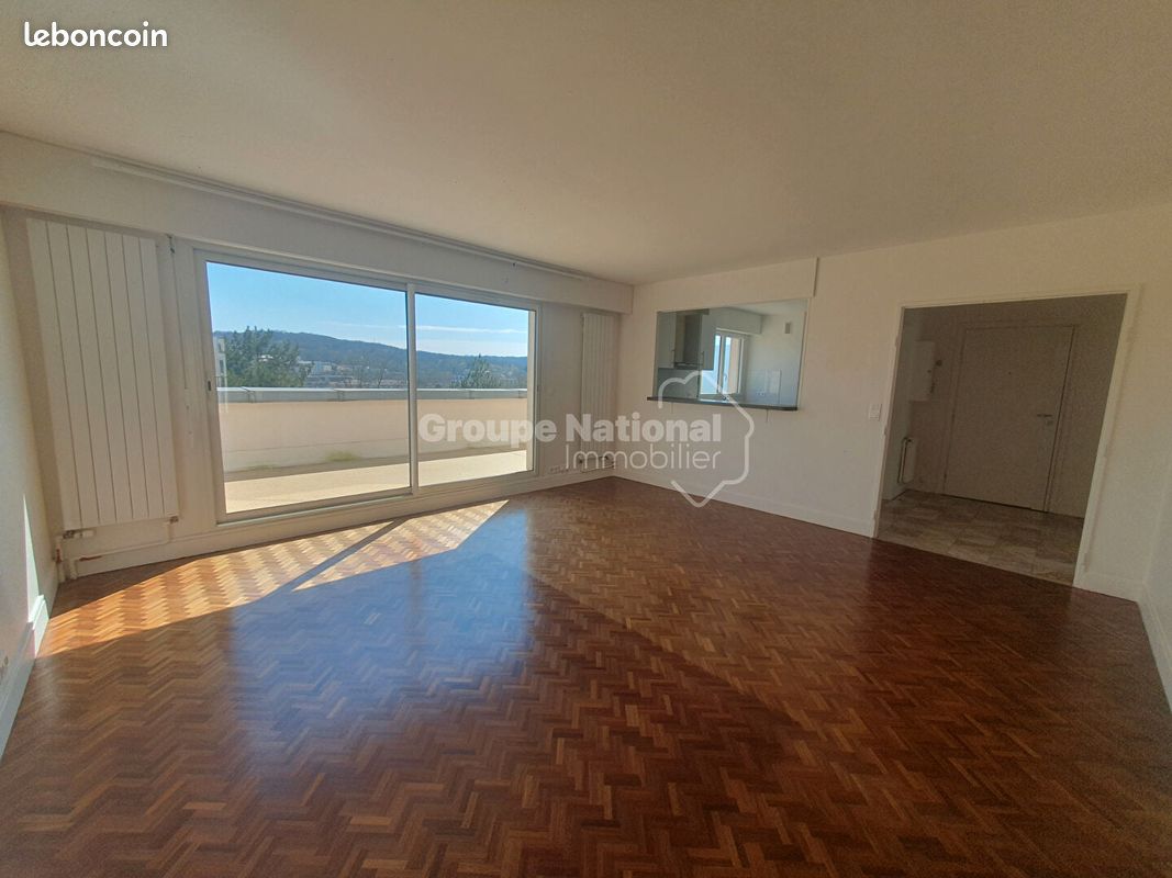 Appartement 3 pièces 80 m² · à Versailles · 80 m² · 1 863 €