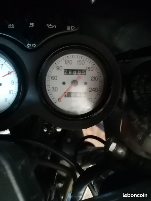 Moto guzzi 1100 sport (image 3)