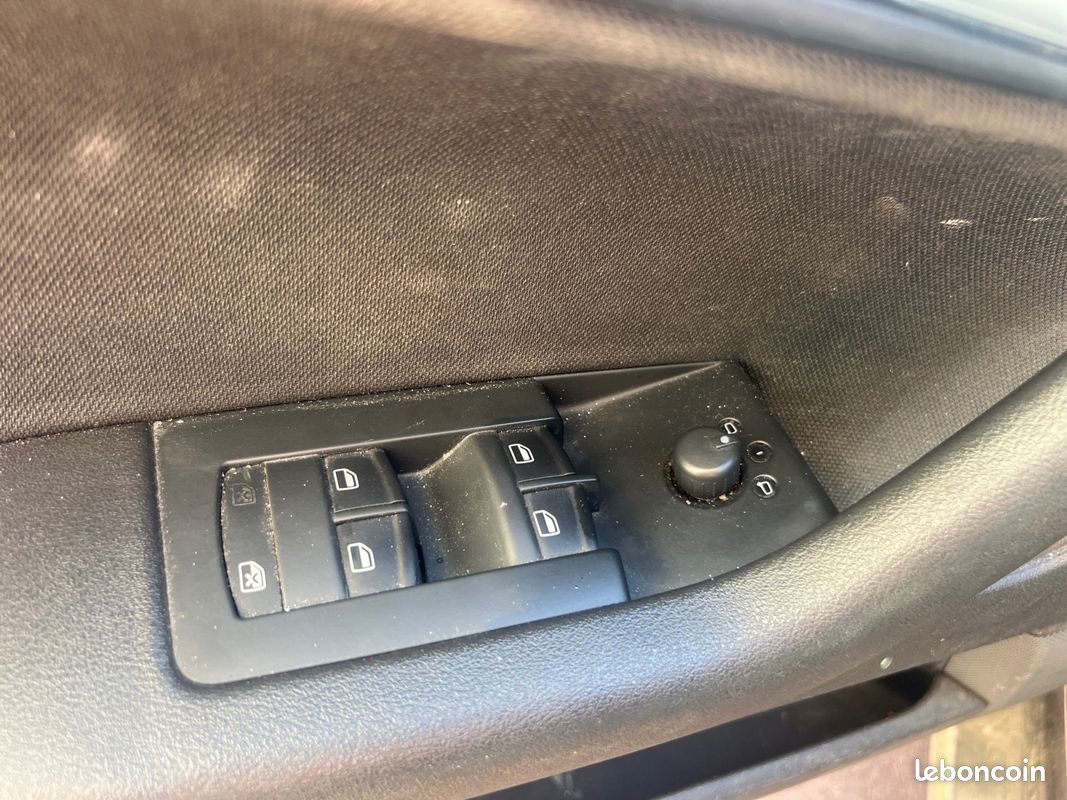 AUDI A3 Sportback Ambiente boîte auto 102Ch Radar AR idéal jeune permis Garantie 12 mois (image 19)