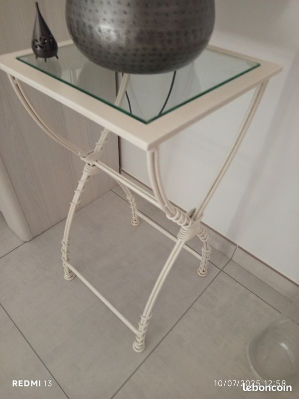 Console (image 1)