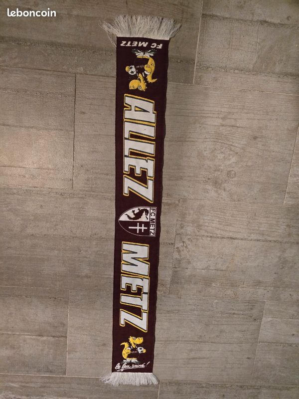 Echarpe Allez Fc Metz Acrylique 80'S supporter vintage scarf Made in France Echarpe Allez Fc Metz Acrylique 80'S supporter vintage scarf Made in France