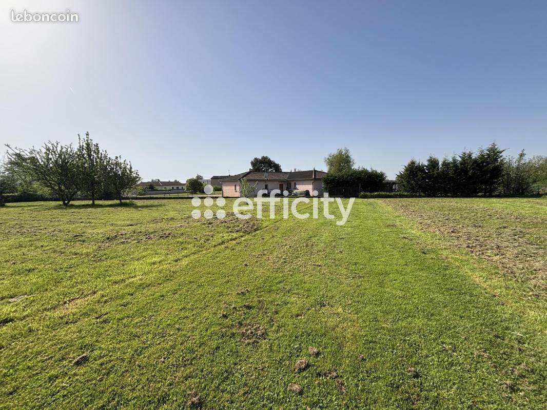 Terrain 1 628 m² Charnay Les Macon · à Charnay-lès-Mâcon · 150 000 €
