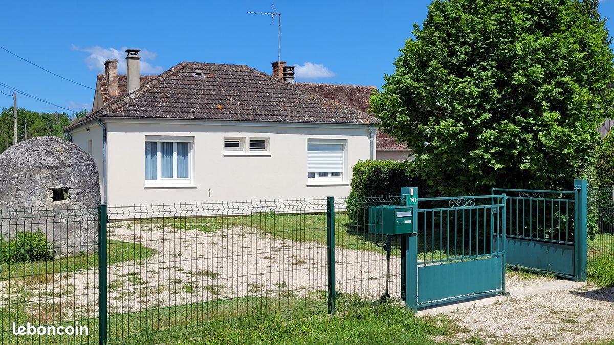 Maison 3 pièces 55 m² · à Mont-près-Chambord · 55 m² · 730 €