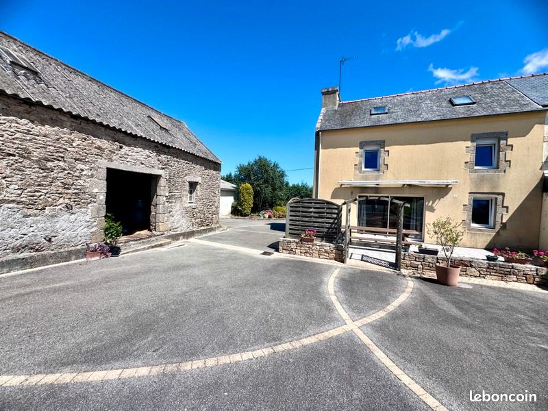 Maison 6 pièces 126 m² · à Plouguin · 126 m² · 343 200 €
