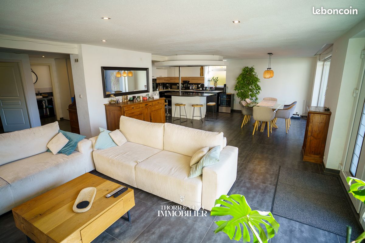 Maison 8 pièces 227 m² · à Muttersholtz · 227 m² · 408 825 €