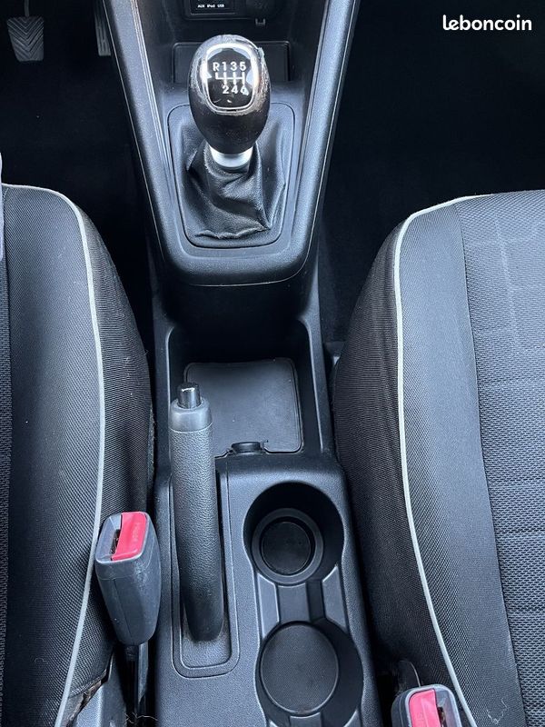 Kia VENGA 1.6 CRDI115 FAP URBAN CHIC (image 16)
