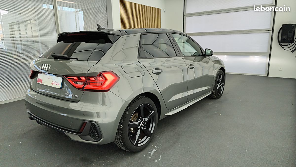 AUDI A1 Sportback 35 TFSI 150 ch S tronic 7 S Line (image 4)