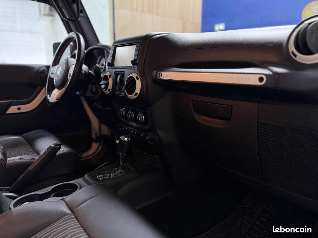 JEEP WRANGLER 2.8 CRD 200 CH BVA Arctic - DECOUVRABLE HARDTOP - IMMAT FRANCE (image 16)