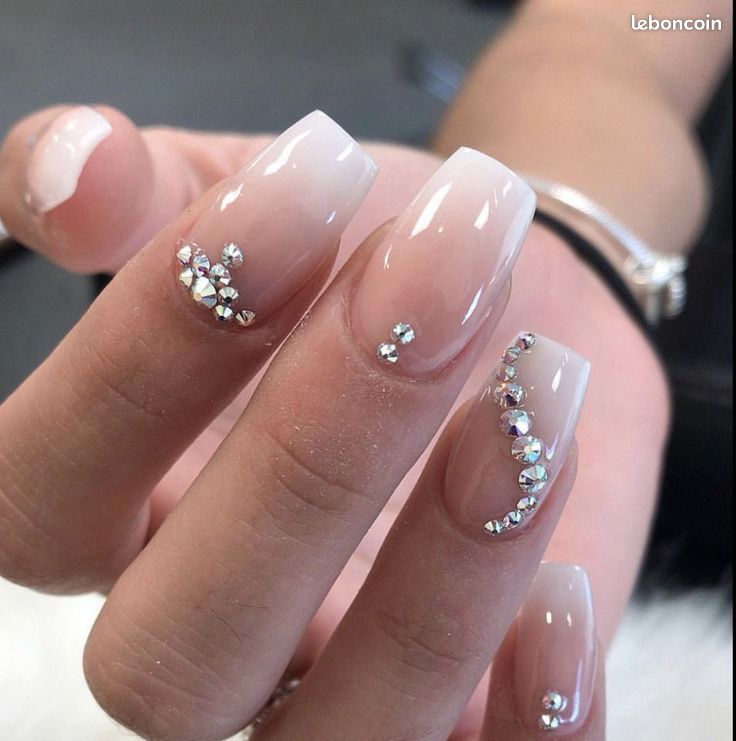 Ongles blanc (image 2)