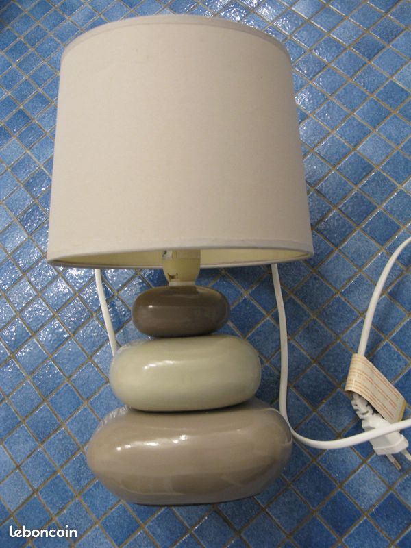 Lampe à poser (image 1)
