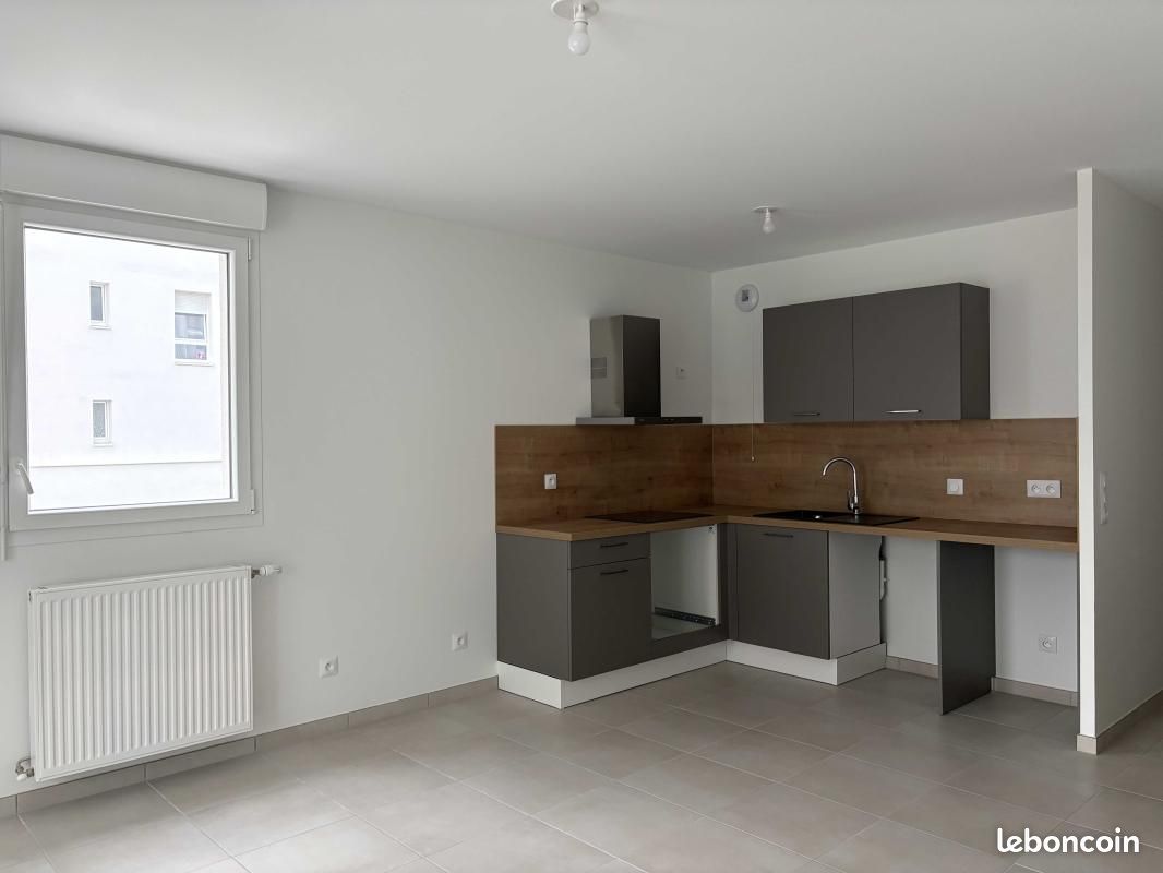 Appartement 3 pièces 65 m² · à Grenoble · 65 m² · 784 €
