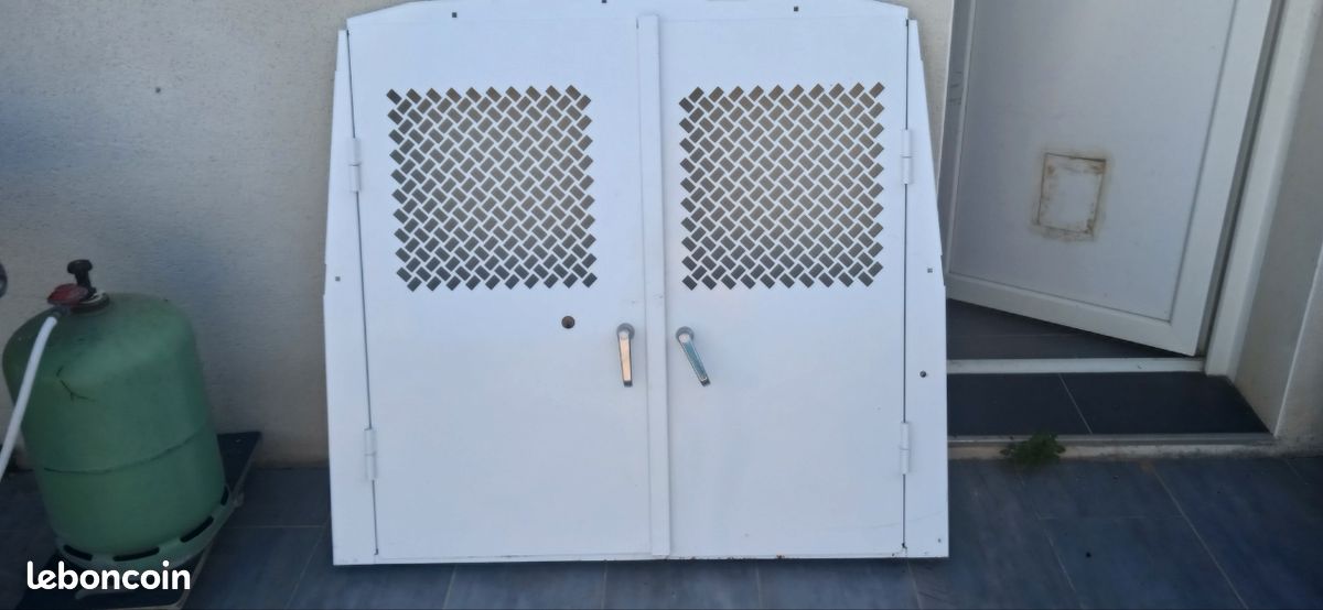 Porte sécurité fourgon (image 1)