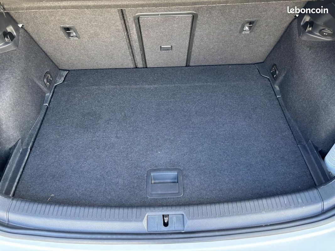 Volkswagen golf 1.5tsi 130ch - connect evo - dsg7 - carplay - digital (image 20)