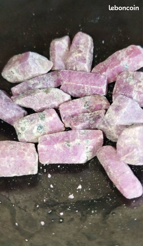 Libre Pierre Précieuse Naturel Rubis Corindon 144.20 CT Uncut Opaque