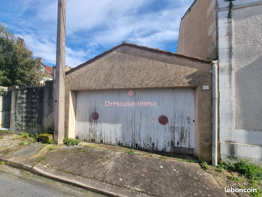 Parking 41 m² · à Bergerac · 41 m² · 54 500 €