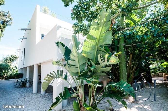Maison 8 pièces 156 m²