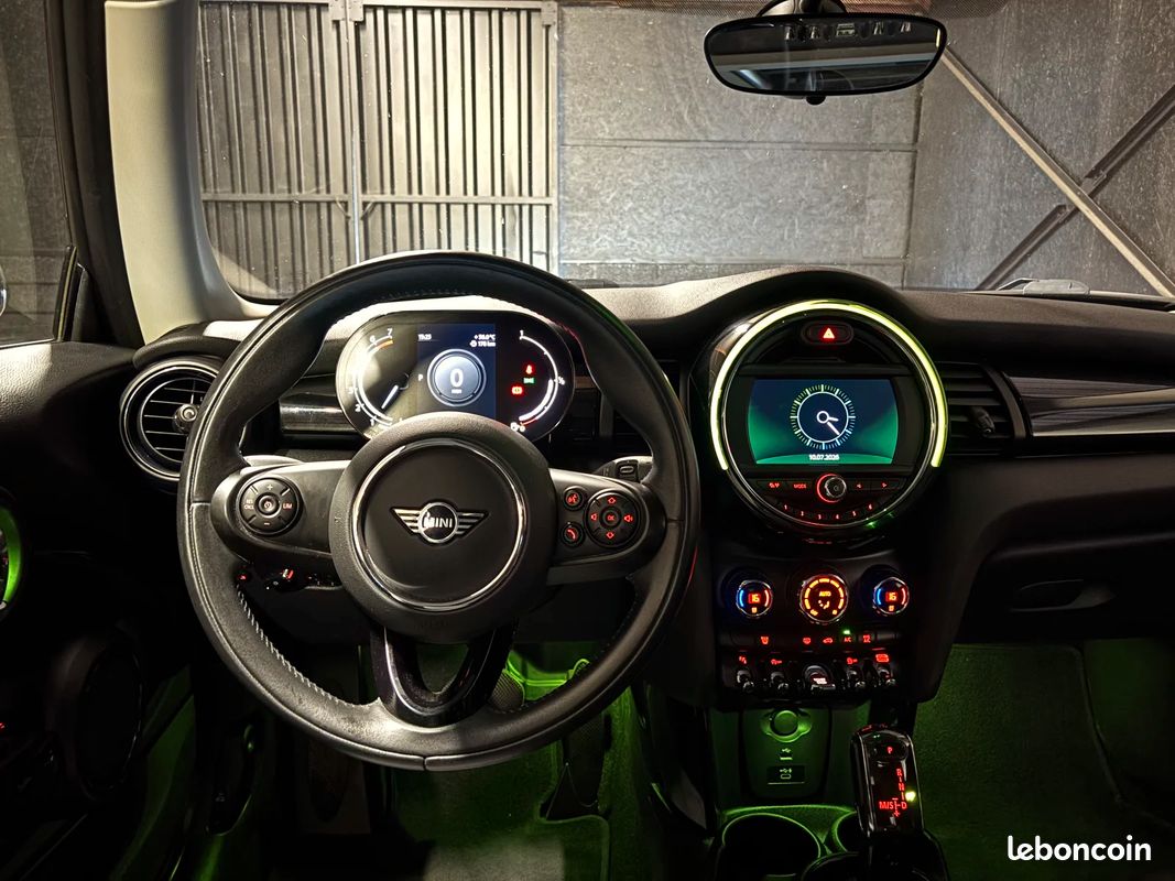 Mini MINI III Cooper Greenwich (image 12)