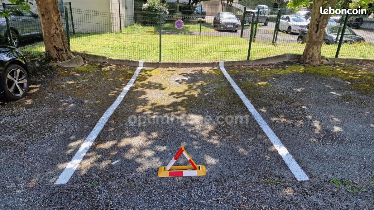 Parking 12 m² · à Bordeaux · 12 m² · 23 000 €