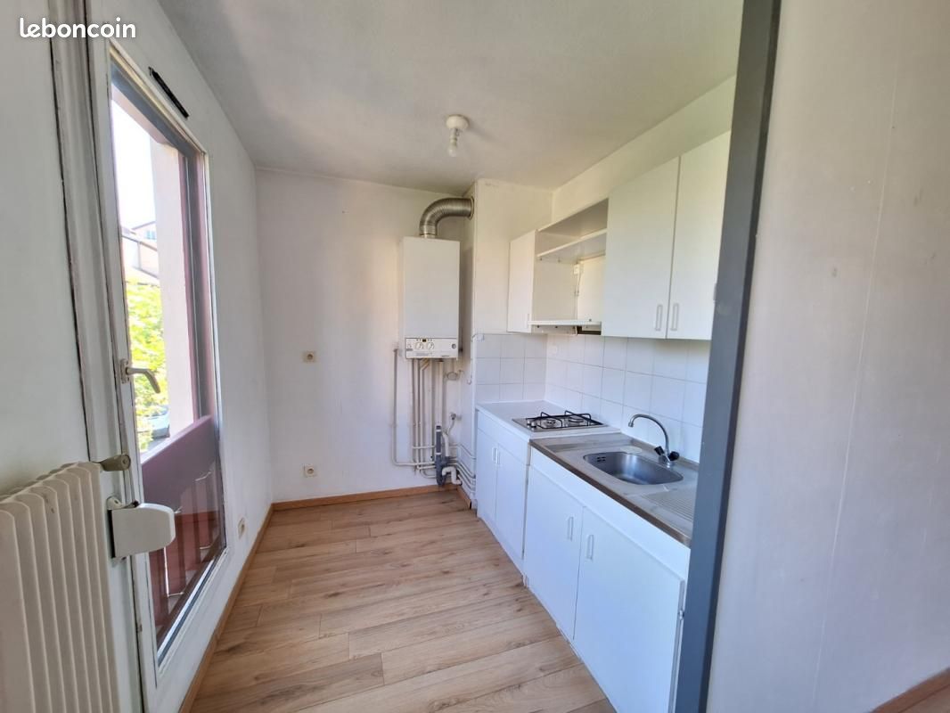 Appartement 1 pièce 31 m² · à Chamalières · 31 m² · 390 €