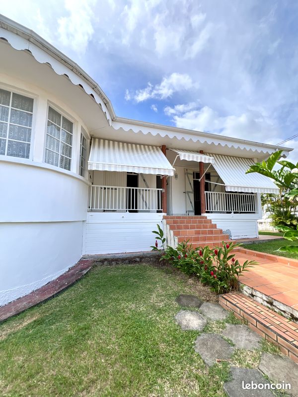 Immeuble 100 m² · à Basse-Terre · 100 m² · 244 950 €