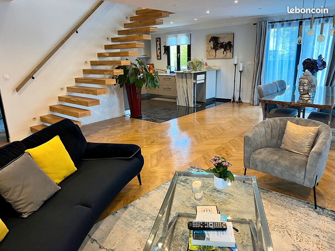 Maison 8 pièces 170 m² · à Lamorlaye · 170 m² · 790 000 €